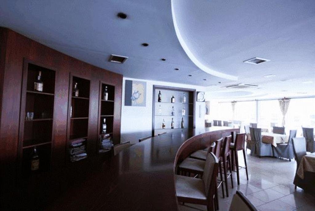 Orpheus Hotel Комотини Екстериор снимка