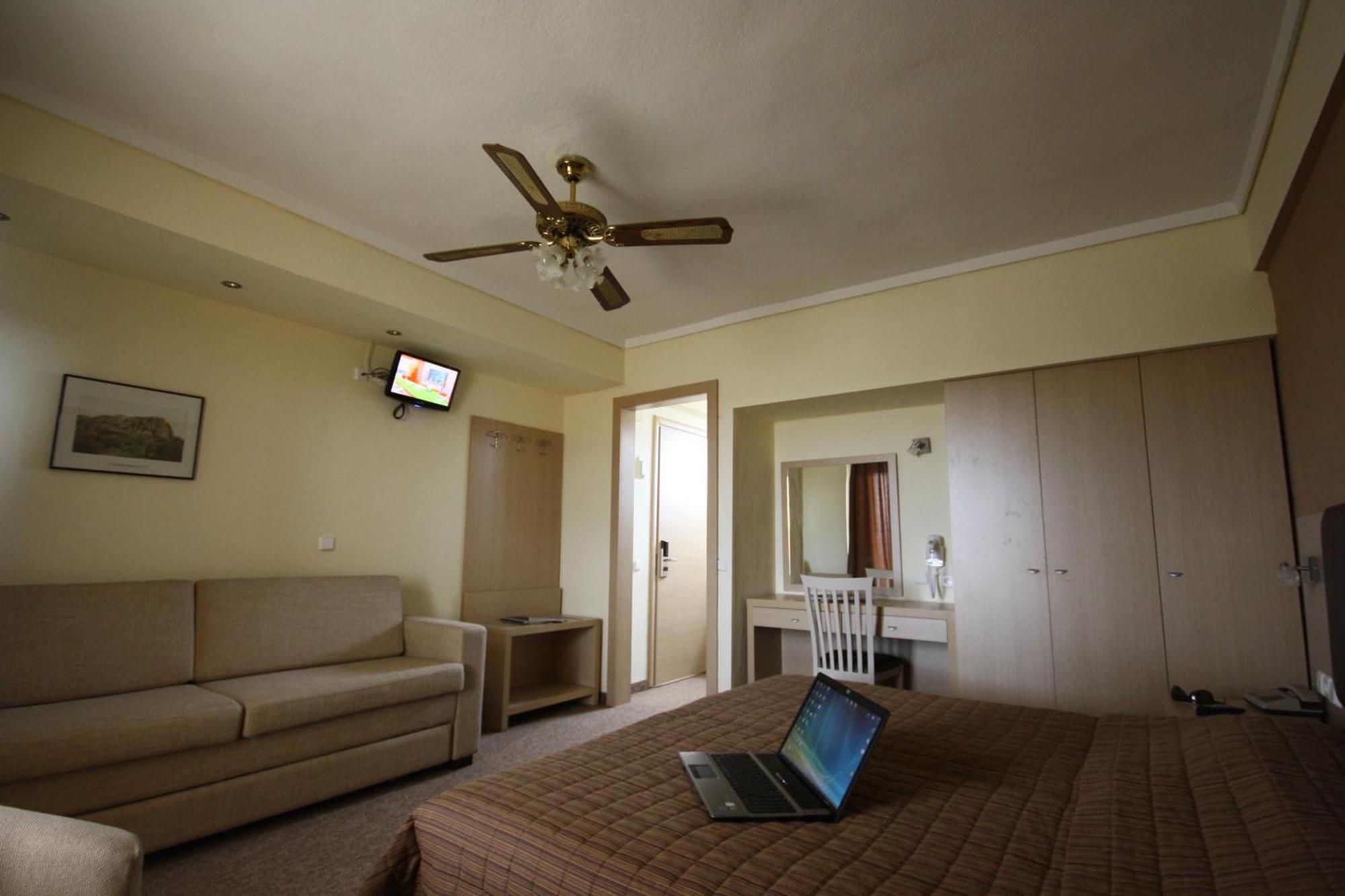 Orpheus Hotel Комотини Екстериор снимка
